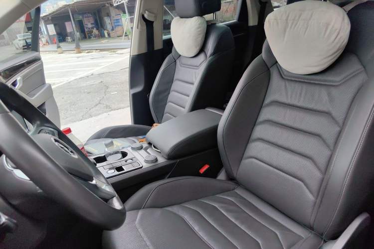 Used Volkswagen Touareg 2019 2.0 TSI Ruiyi Edition China V Standard Left Front Seat