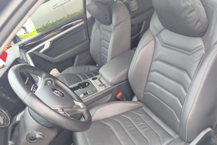 Used Volkswagen Touareg 2019 2.0 TSI Flagship Edition China VI Left Front Seat