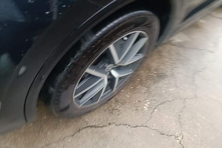 Used Volkswagen Touareg 2019 3.0 TSI RuiFeng Edition China VI Standard Left Front Wheel Hub