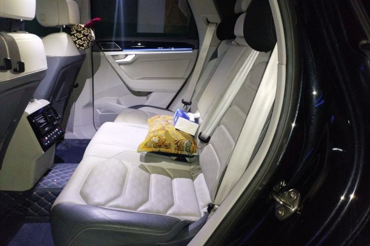 Used Volkswagen Touareg 2019 3.0 TSI Prestige Version China VI Standard Left Rear Seat