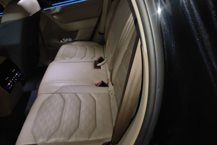Used Volkswagen Touareg 2019 3.0 TSI Advanced Version China V Standard Left Rear Seat