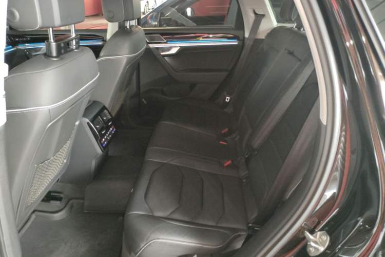 Used Volkswagen Touareg 2019 3.0 TSI Prestige Version China VI Standard Left Rear Seat
