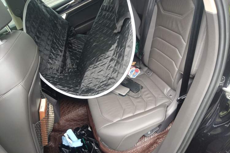 Used Volkswagen Touareg 2019 3.0 TSI RuiFeng Edition China V Standard Left Rear Seat