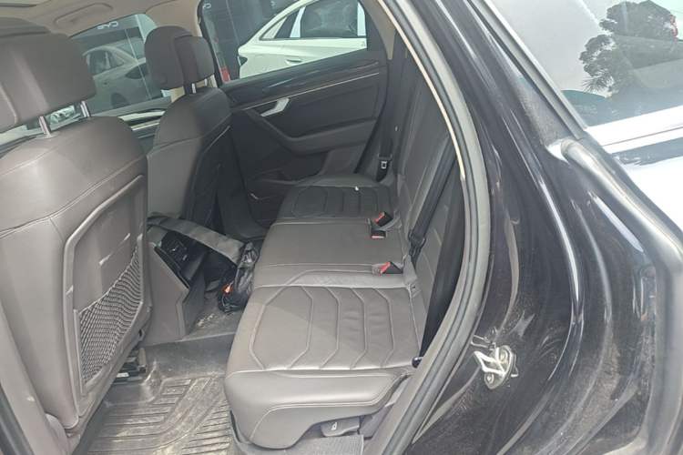Used Volkswagen Touareg 2019 2.0 TSI Ruiyi Edition China V Standard Left Rear Seat