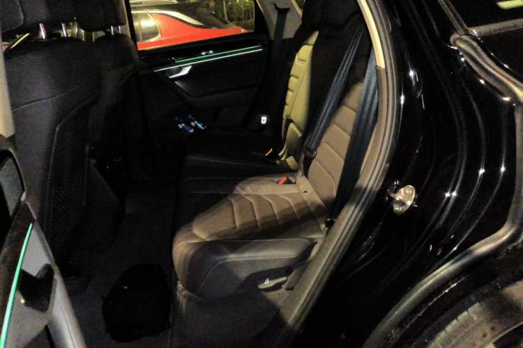 Used Volkswagen Touareg 2019 3.0 TSI RuiFeng Edition China V Standard Left Rear Seat