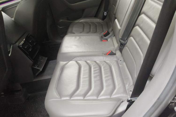 Used Volkswagen Touareg 2019 2.0TSI Ruiyi Edition China VI Standard Left Rear Seat