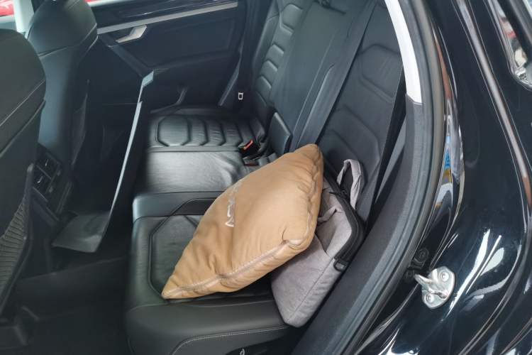 Used Volkswagen Touareg 2019 2.0TSI Ruiyi Edition China VI Standard Left Rear Seat