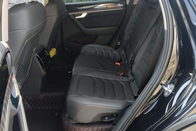 Used Volkswagen Touareg 2019 2.0 TSI Ruiyi Edition China V Standard Left Rear Seat