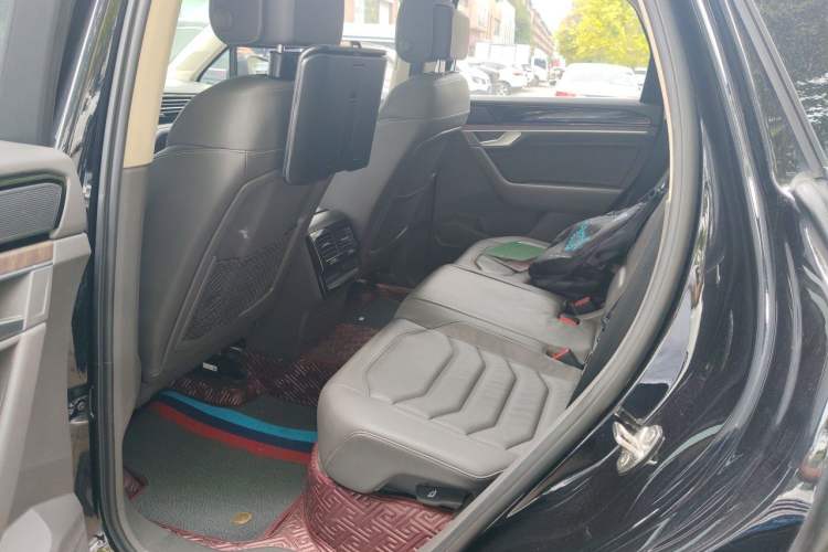 Used Volkswagen Touareg 2019 3.0 TSI RuiFeng Edition China V Standard Left Rear Seat