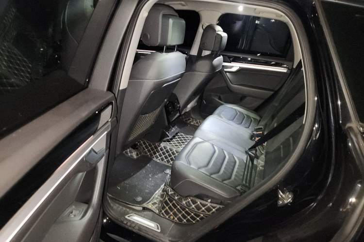 Used Volkswagen Touareg 2019 2.0TSI Ruiyi Edition China VI Standard Left Rear Seat