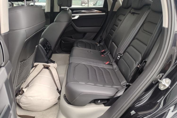Used Volkswagen Touareg 2019 2.0 TSI Flagship Edition China VI Left Rear Seat