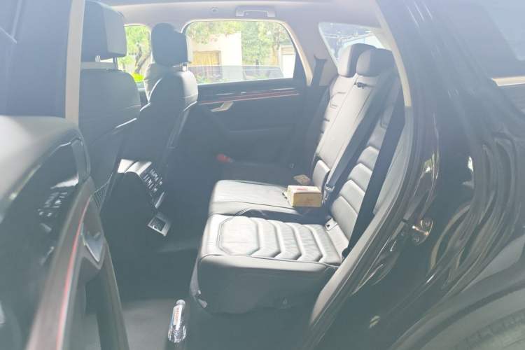 Used Volkswagen Touareg 2019 2.0TSI Ruiyi Edition China VI Standard Left Rear Seat