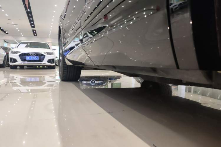 Used Volkswagen Touareg 2019 3.0 TSI RuiFeng Edition China VI Standard Left Side Sill
