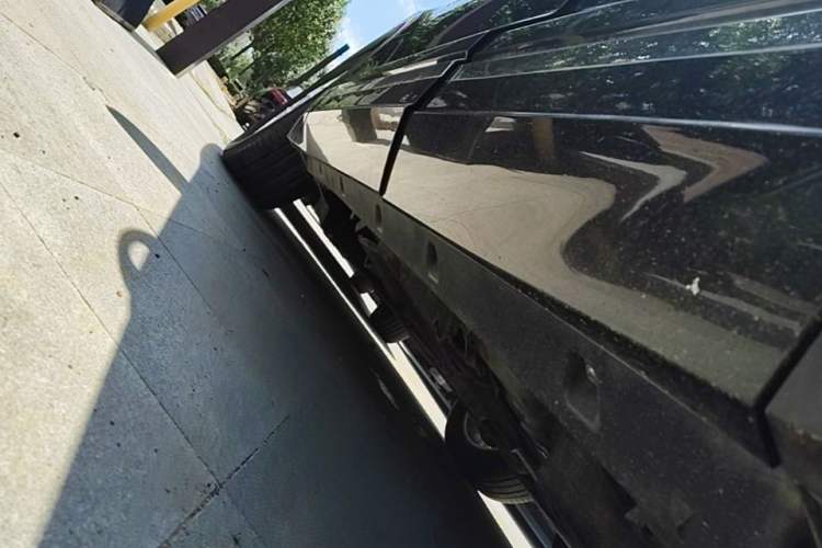 Used Volkswagen Touareg 2019 2.0TSI Ruiyi Edition China VI Standard Left Side Sill
