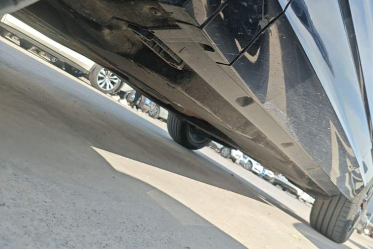 Used Volkswagen Touareg 2019 3.0 TSI RuiFeng Edition China VI Standard Left Side Sill