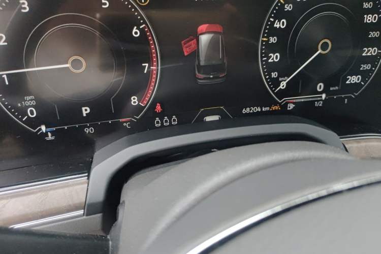 Used Volkswagen Touareg 2019 3.0 TSI RuiFeng Edition China VI Standard Odometer Close Up