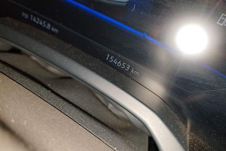 Used Volkswagen Touareg 2019 2.0TSI Ruiyi Edition China VI Standard Odometer Close Up