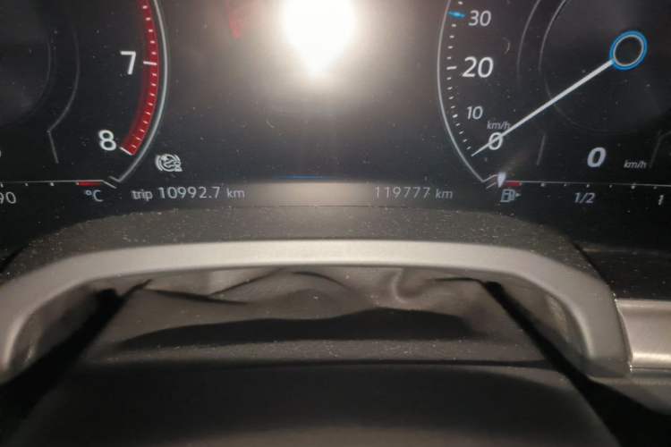 Used Volkswagen Touareg 2019 3.0 TSI RuiFeng Edition China VI Standard Odometer Close Up