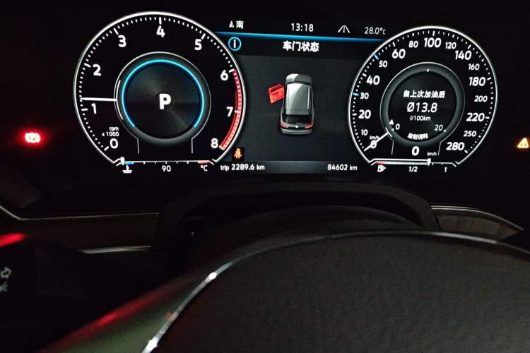 Used Volkswagen Touareg 2019 2.0TSI Ruiyi Edition China VI Standard Odometer Close Up