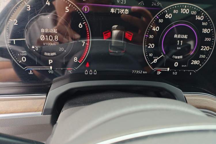 Used Volkswagen Touareg 2019 2.0TSI Ruiyi Edition China VI Standard Odometer Close Up
