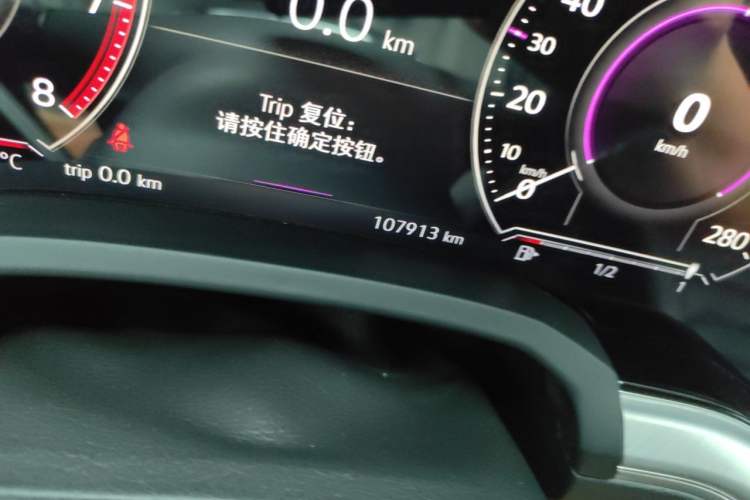 Used Volkswagen Touareg 2019 3.0 TSI RuiFeng Edition China VI Standard Odometer Close Up