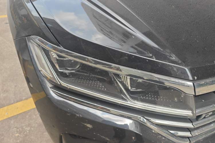 Used Volkswagen Touareg 2019 3.0 TSI RuiFeng Edition China V Standard Right Front Headlight