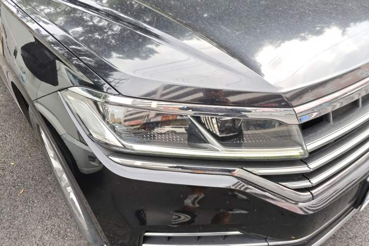 Used Volkswagen Touareg 2019 2.0TSI Ruiyi Edition China VI Standard Right Front Headlight