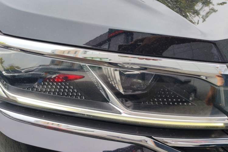 Used Volkswagen Touareg 2019 3.0 TSI RuiFeng Edition China V Standard Right Front Headlight