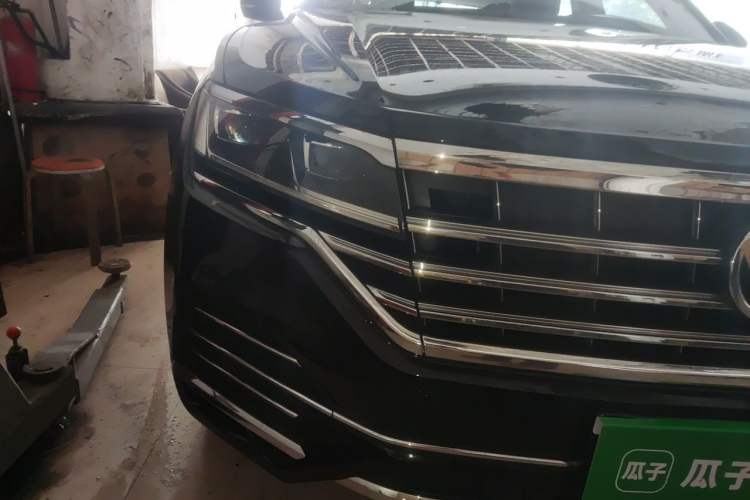 Used Volkswagen Touareg 2019 2.0 TSI Ruiyi Edition China V Standard Right Front Headlight