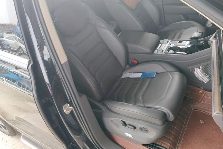 Used Volkswagen Touareg 2019 3.0 TSI RuiFeng Edition China VI Standard Right Front Seat