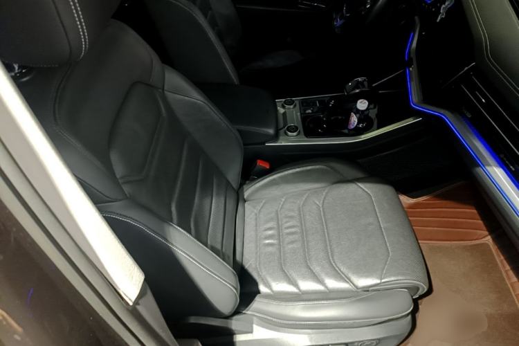 Used Volkswagen Touareg 2019 2.0TSI Ruiyi Edition China VI Standard Right Front Seat