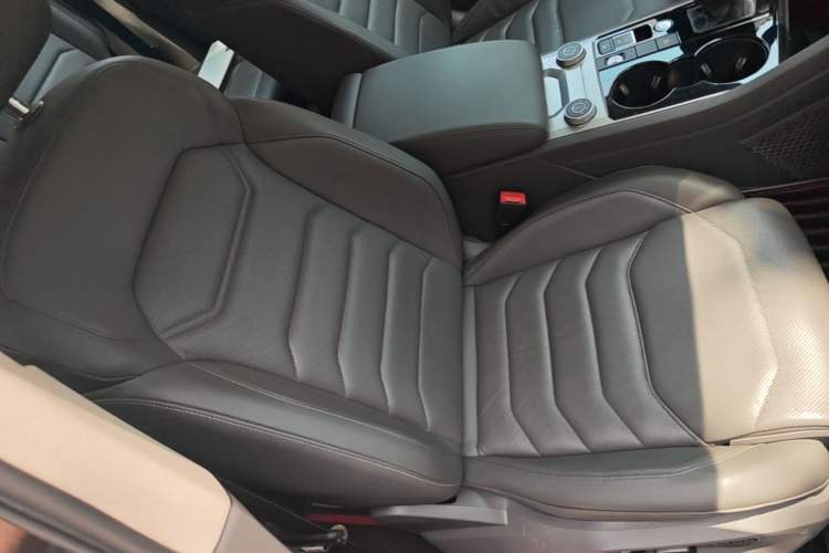 Used Volkswagen Touareg 2019 3.0 TSI RuiFeng Edition China VI Standard Right Front Seat