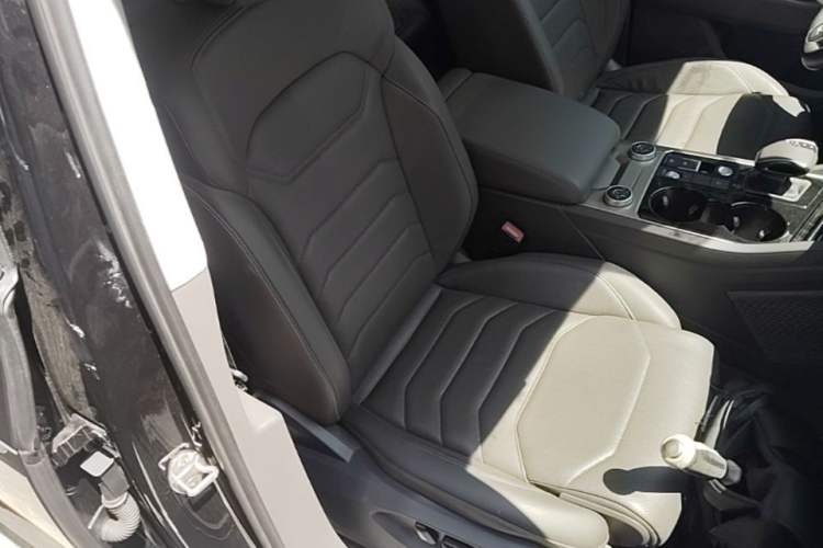 Used Volkswagen Touareg 2019 2.0TSI Ruiyi Edition China VI Standard Right Front Seat
