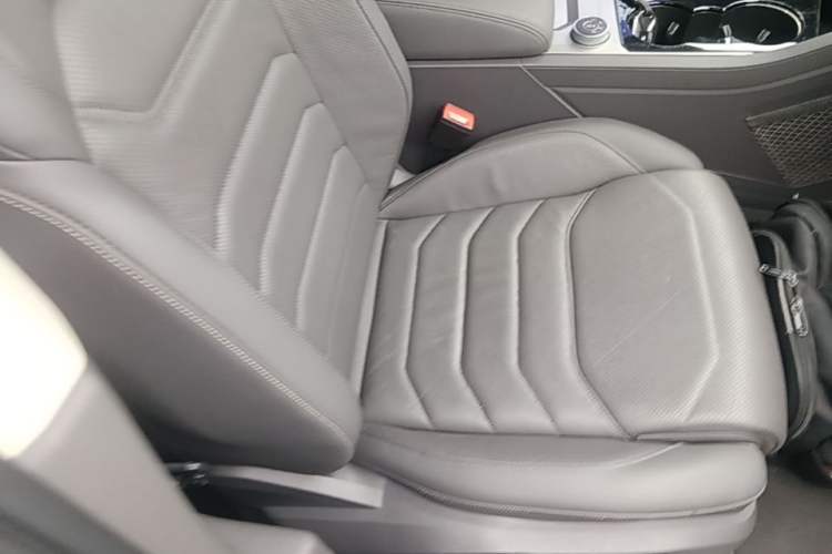 Used Volkswagen Touareg 2019 3.0 TSI RuiFeng Edition China VI Standard Right Front Seat