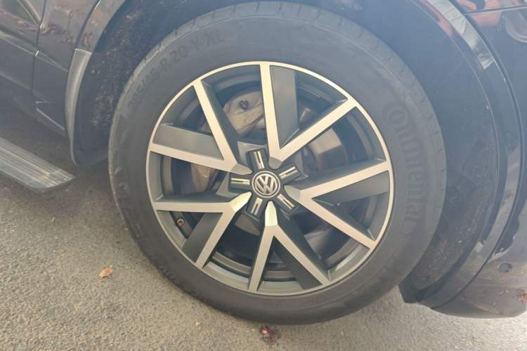 Used Volkswagen Touareg 2019 3.0 TSI RuiFeng Edition China V Standard Right Front Wheel Hub