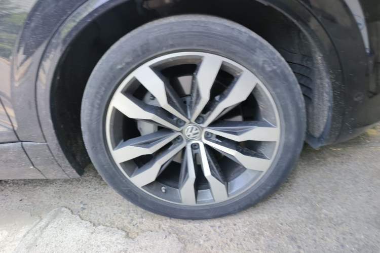 Used Volkswagen Touareg 2019 3.0 TSI Advanced Version China V Standard Right Front Wheel Hub