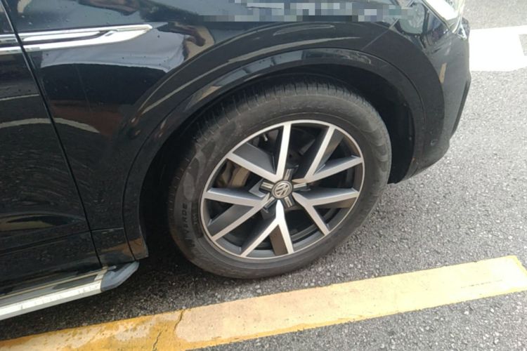 Used Volkswagen Touareg 2019 3.0 TSI RuiFeng Edition China V Standard Right Front Wheel Hub