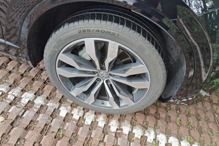 Used Volkswagen Touareg 2019 3.0 TSI Advanced Version China V Standard Right Front Wheel Hub