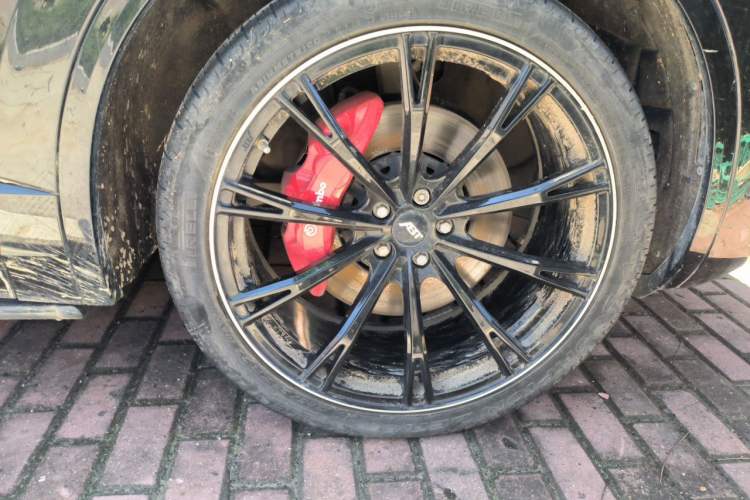 Used Volkswagen Touareg 2019 3.0 TSI Prestige Version China VI Standard Right Front Wheel Hub