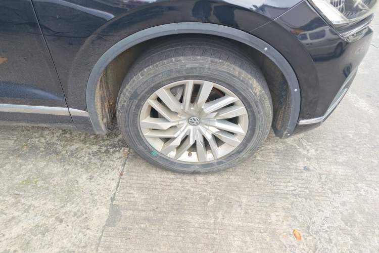 Used Volkswagen Touareg 2019 2.0 TSI Ruiyi Edition China V Standard Right Front Wheel Hub