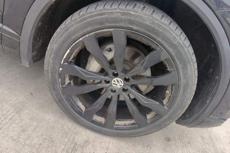 Used Volkswagen Touareg 2019 2.0 TSI Ruiyi Edition China V Standard Right Front Wheel Hub