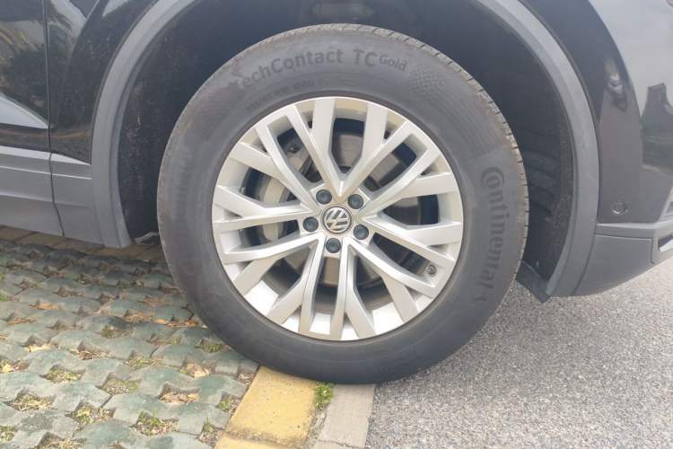 Used Volkswagen Touareg 2019 2.0 TSI Flagship Edition China VI Right Front Wheel Hub