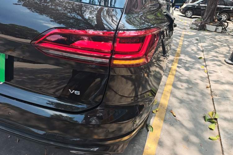 Used Volkswagen Touareg 2019 3.0 TSI RuiFeng Edition China VI Standard Right Rear Taillight