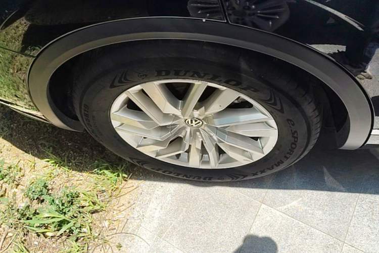 Used Volkswagen Touareg 2019 2.0TSI Ruiyi Edition China VI Standard Right Rear Wheel Hub