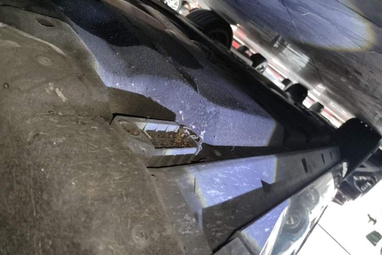 Used Volkswagen Touareg 2019 3.0 TSI Prestige Version China VI Standard Right Side Sill