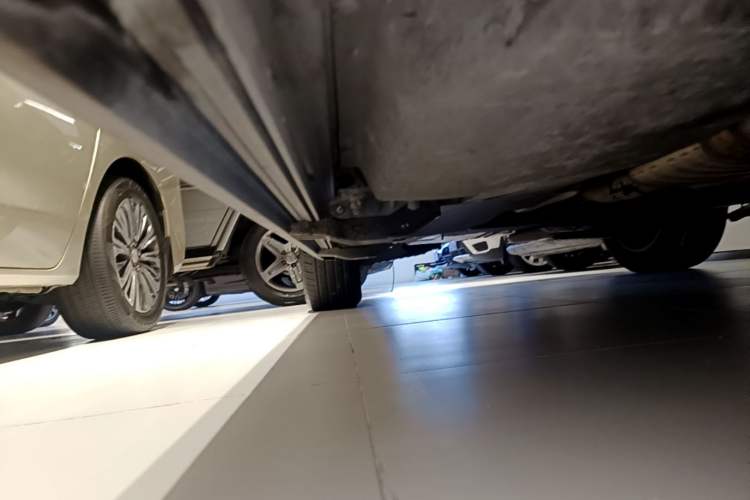 Used Volkswagen Touareg 2019 2.0TSI Ruiyi Edition China VI Standard Right Side Sill