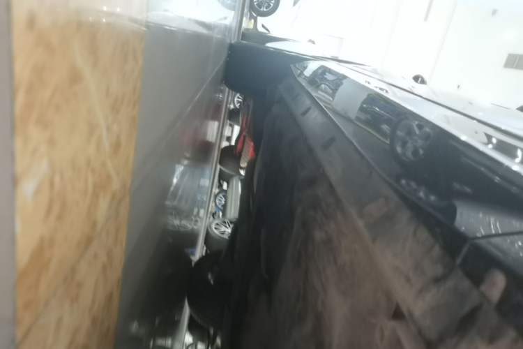 Used Volkswagen Touareg 2019 3.0 TSI RuiFeng Edition China VI Standard Right Side Sill