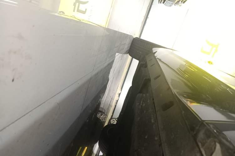 Used Volkswagen Touareg 2019 3.0 TSI RuiFeng Edition China VI Standard Right Side Sill