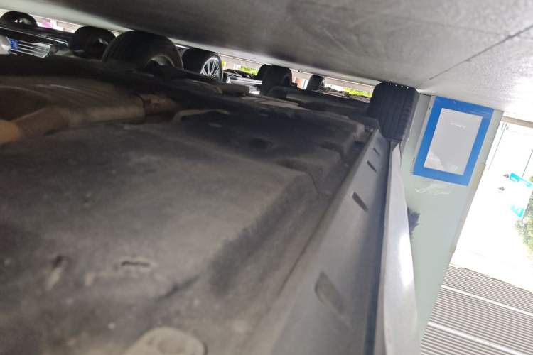 Used Volkswagen Touareg 2019 2.0 TSI Flagship Edition China VI Right Side Sill