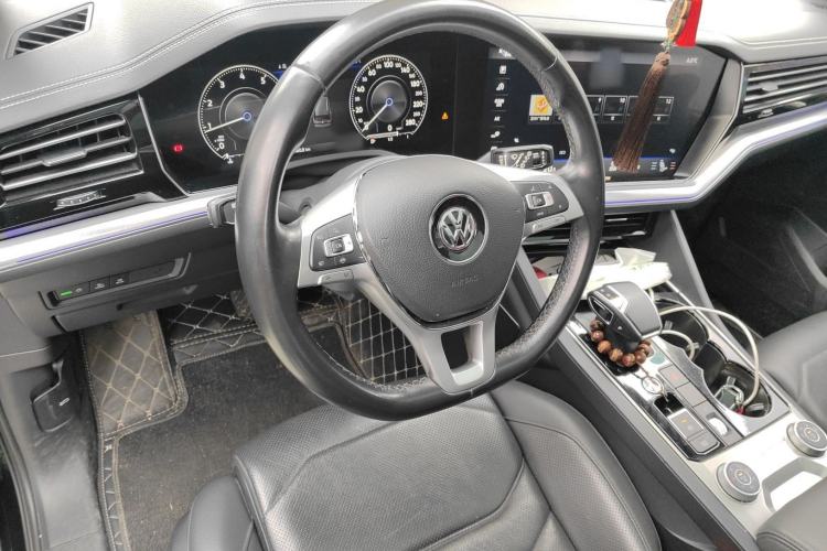 Used Volkswagen Touareg 2019 2.0TSI Ruiyi Edition China VI Standard Steering Wheel